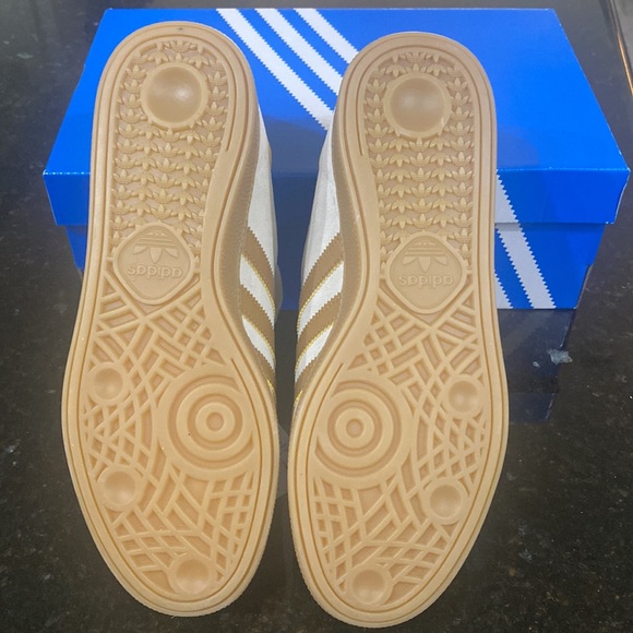 NWT IN BOX- Adidas Original Munchen sneaker - Picture 5 of 6